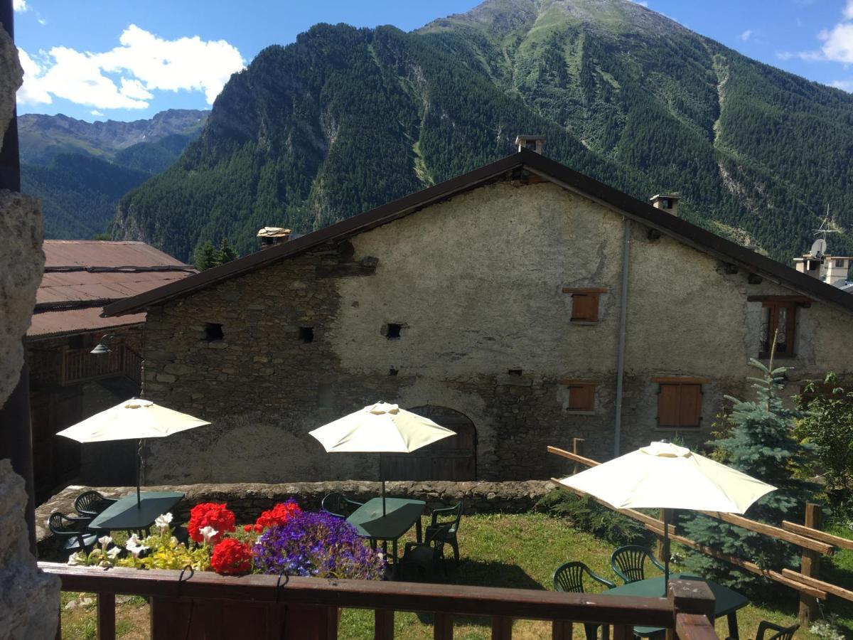 Villa Il Nido Delle Rondini Balboutet Usseaux Exterior foto