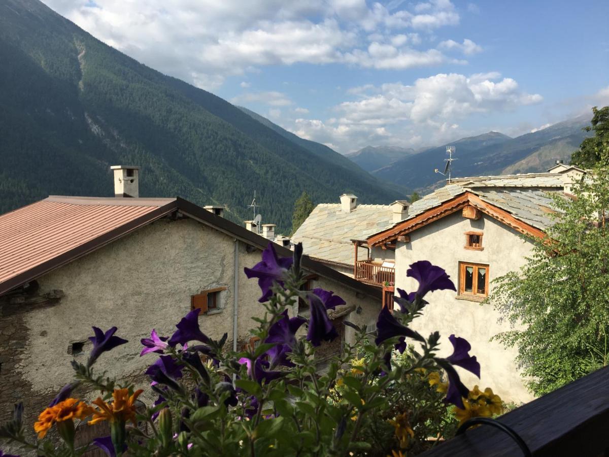 Villa Il Nido Delle Rondini Balboutet Usseaux Exterior foto