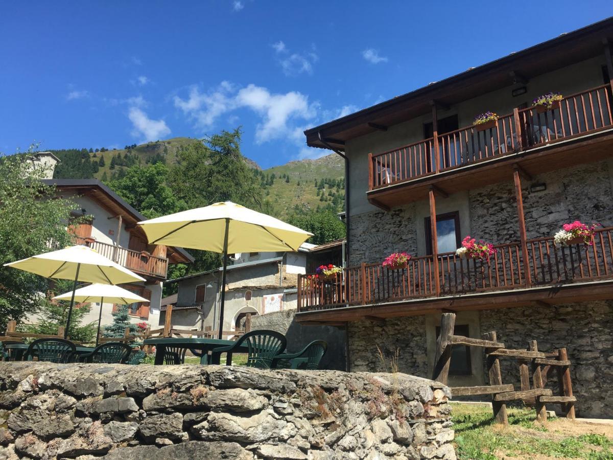 Villa Il Nido Delle Rondini Balboutet Usseaux Exterior foto
